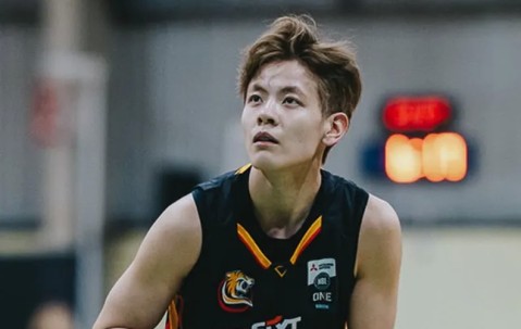 FB体育app下载-NBL1联赛：杨舒予12分4板5助，墨尔本老虎68-71不敌吉隆联